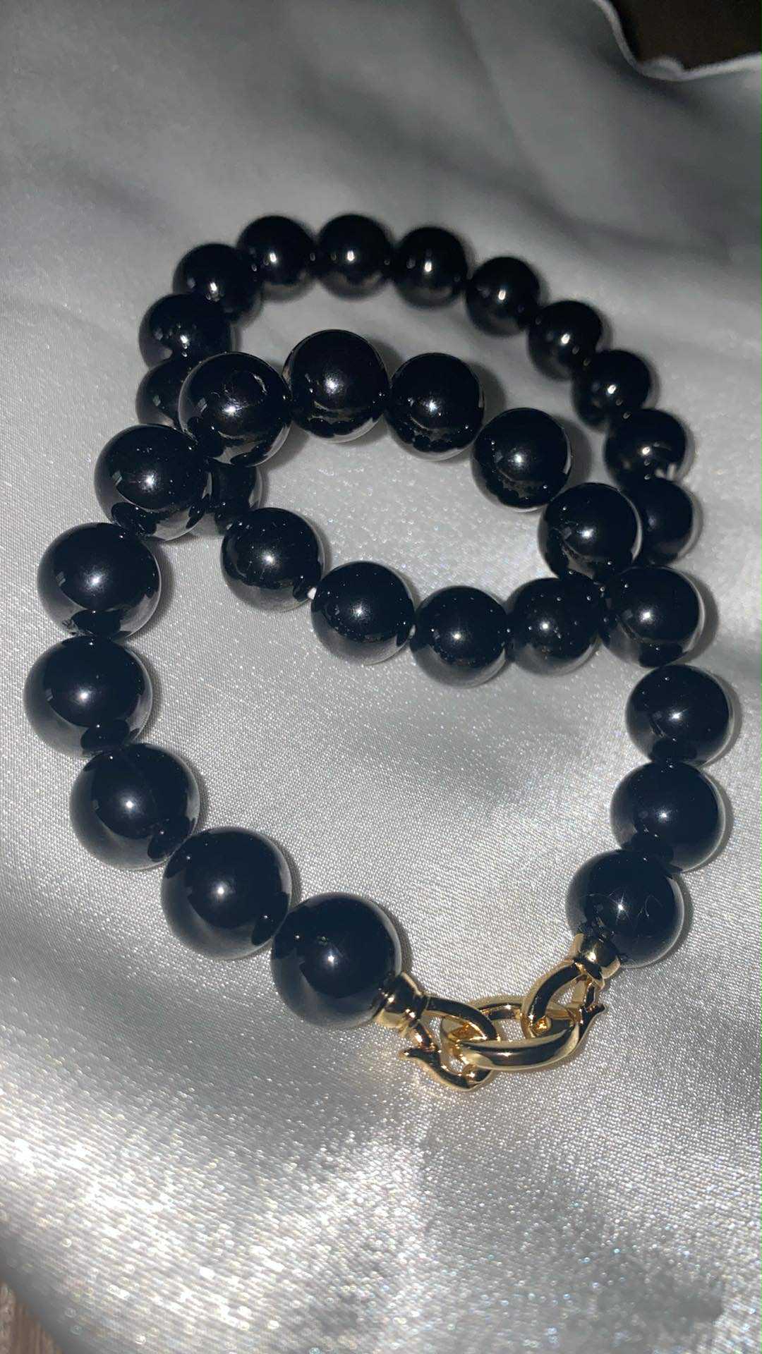 Tourmaline noir A+ / 18 - 19 cm